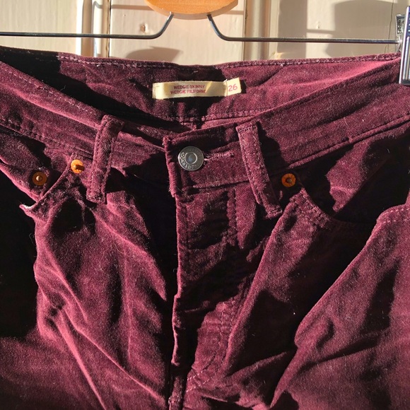 Plum coloured Levi’s wedgie skinny pants, size 26 - Picture 1 of 3